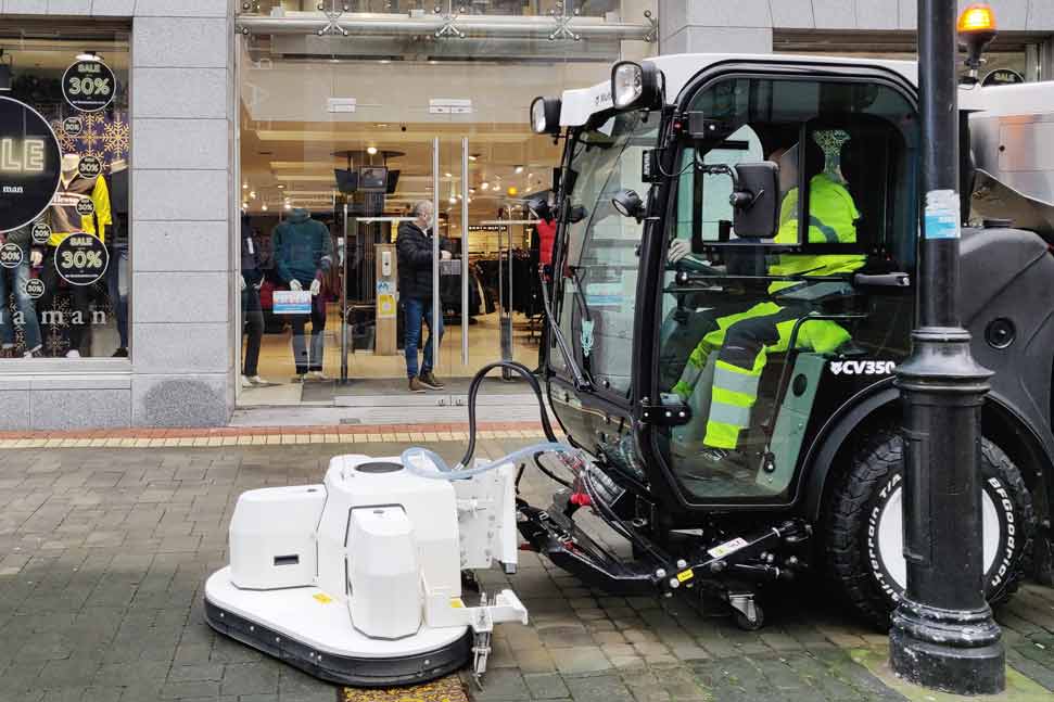 MULTIHOG CV 350 SWEEPER