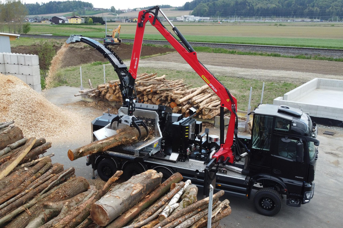 MUS-MAX TERMINATOR HACK-TRUCK