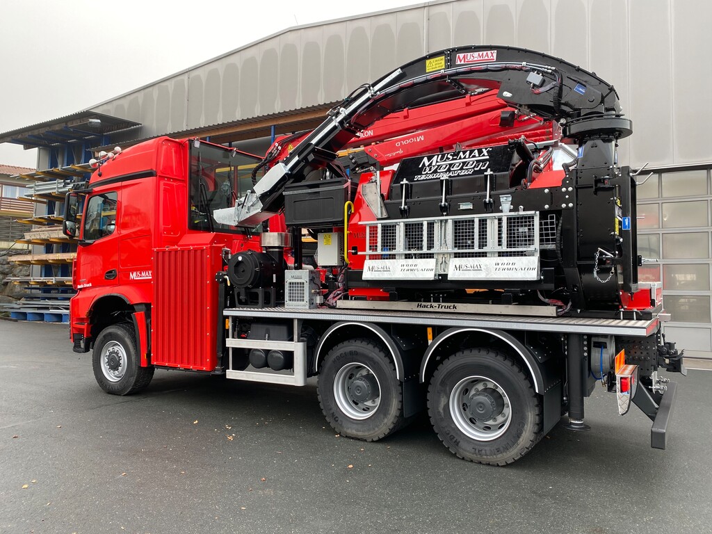 MUS-MAX TERMINATOR HACK-TRUCK