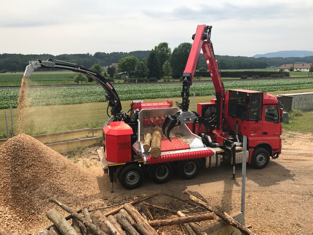 MUS-MAX TERMINATOR HACK-TRUCK