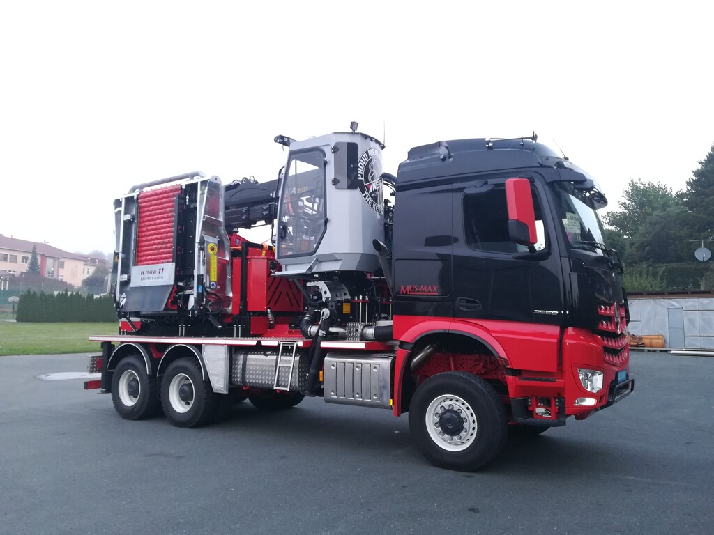 MUS-MAX TERMINATOR HACK-TRUCK